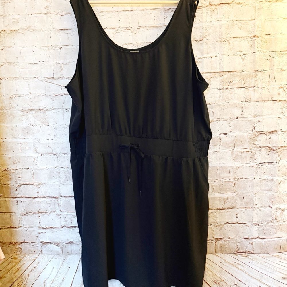 Calia Carrie Underwood sleeveless double scoop dress